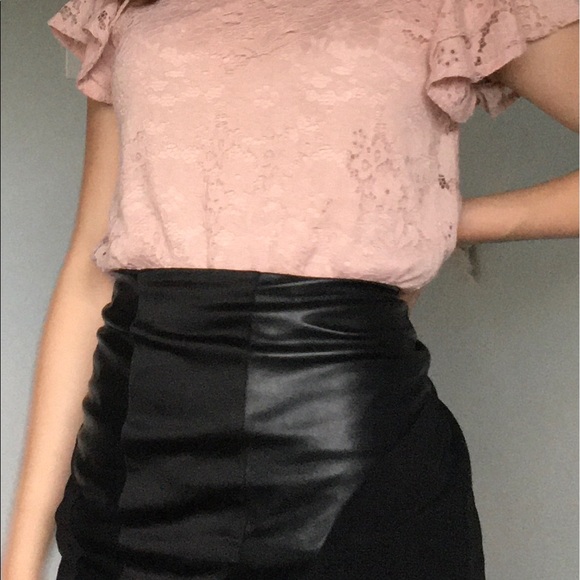 Pink Lace Top with Ruffed Sleeves - Picture 3 of 5